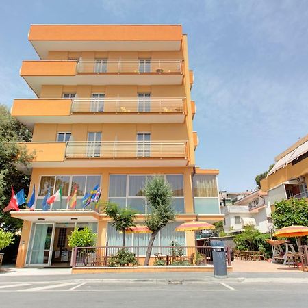 Hotel Nella Rimini Exteriér fotografie