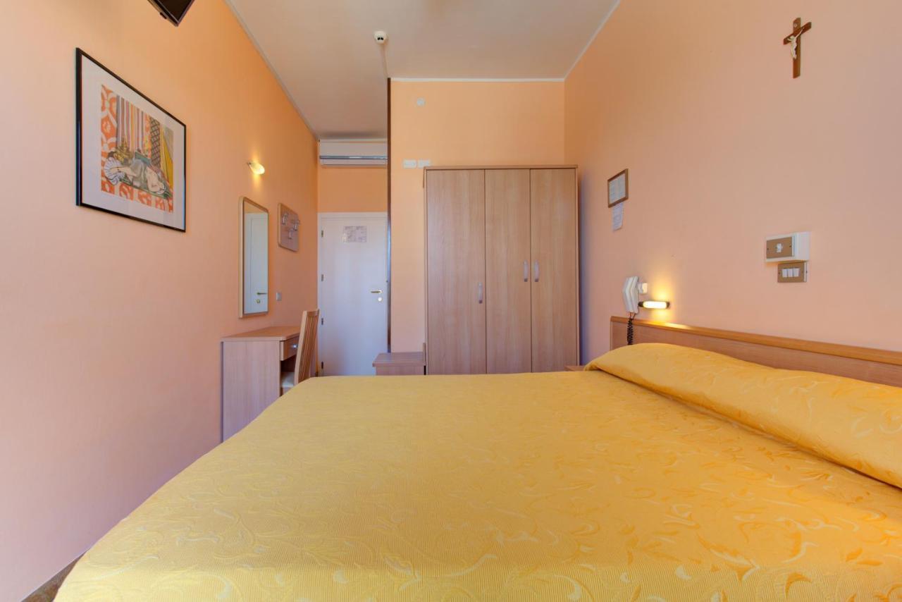 Hotel Nella Rimini Exteriér fotografie