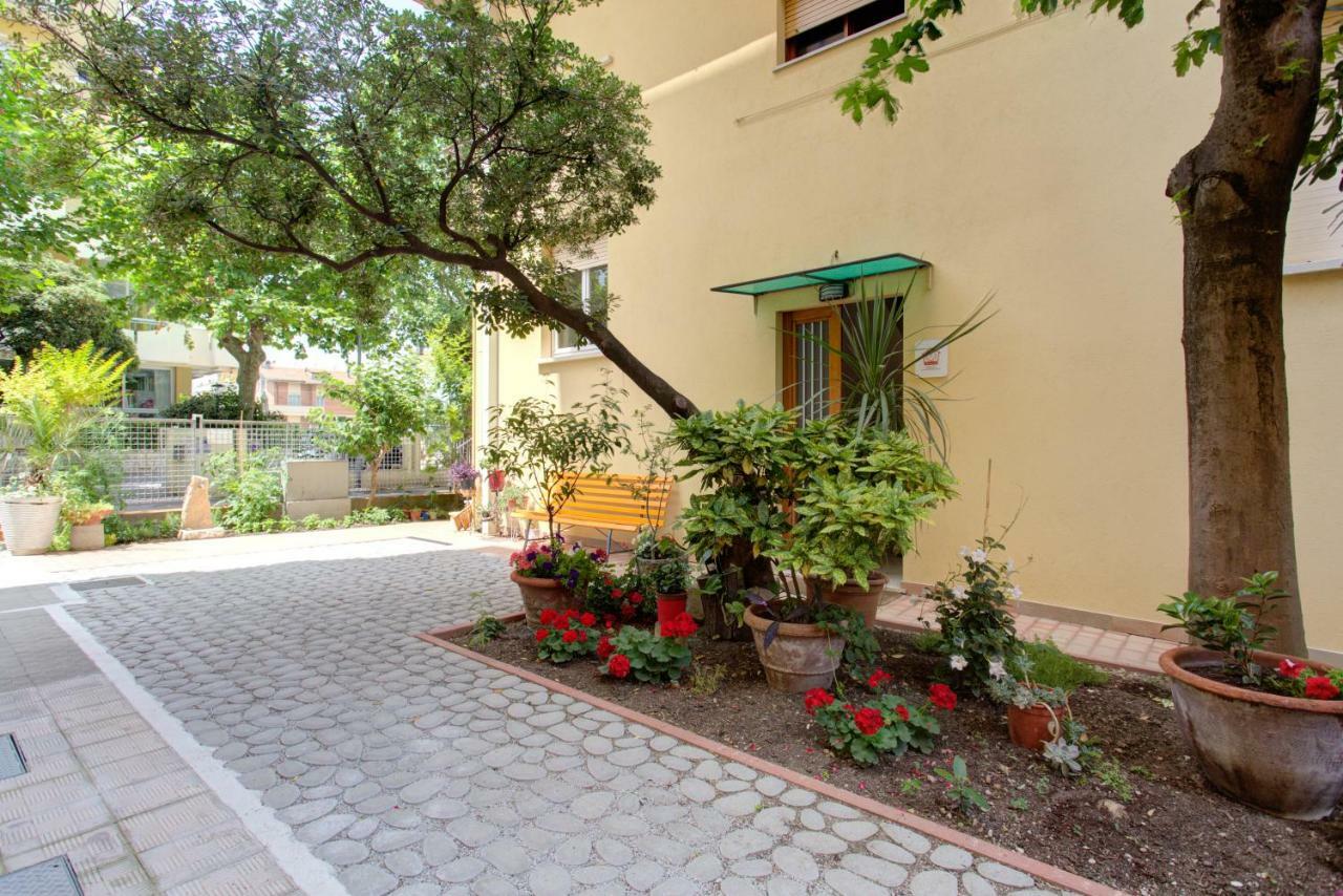 Hotel Nella Rimini Exteriér fotografie